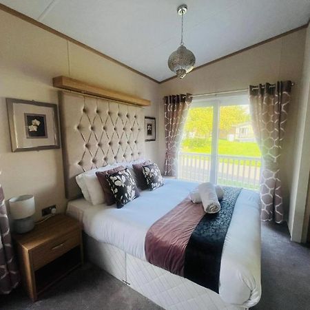 Rosie'S Rest With Hot Tub Villa Barmby on the Moor Екстериор снимка
